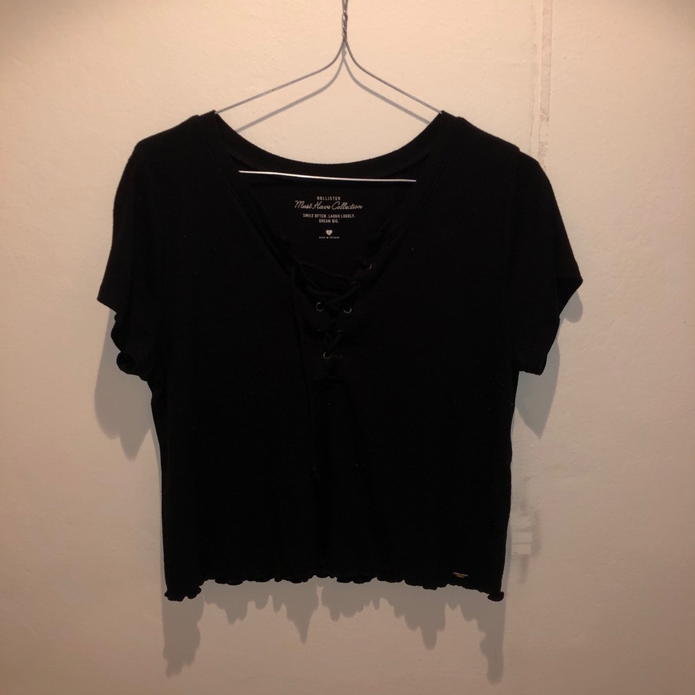black tee